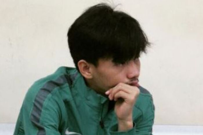 Muhammad Iqbal kala berlatih bersama timnas U-19 Indonesia.