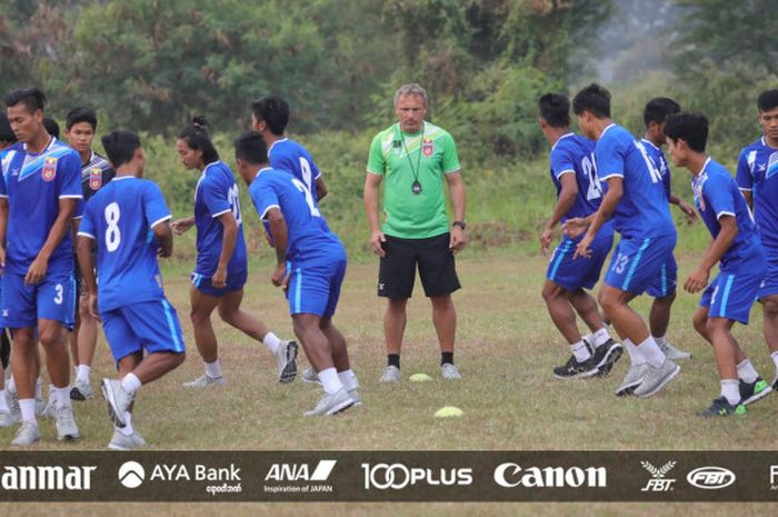 Suasana latihan timnas U-23 Myanmar jelang laga kontra Korea Utara pada Selasa (14/8/2018)