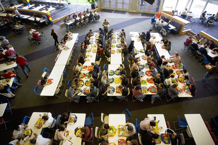 Google dan Facebook akan Hapus Fasilitas Makan Gratis ke Karyawan