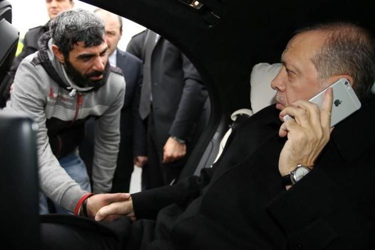 Presiden Turki Minta Warganya Boikot iPhone dan Beralih Beli Samsung