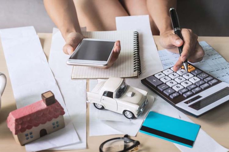 Pinjaman Online: Pinjaman Cepat Cair, Tapi Bunganya Bikin Mikir