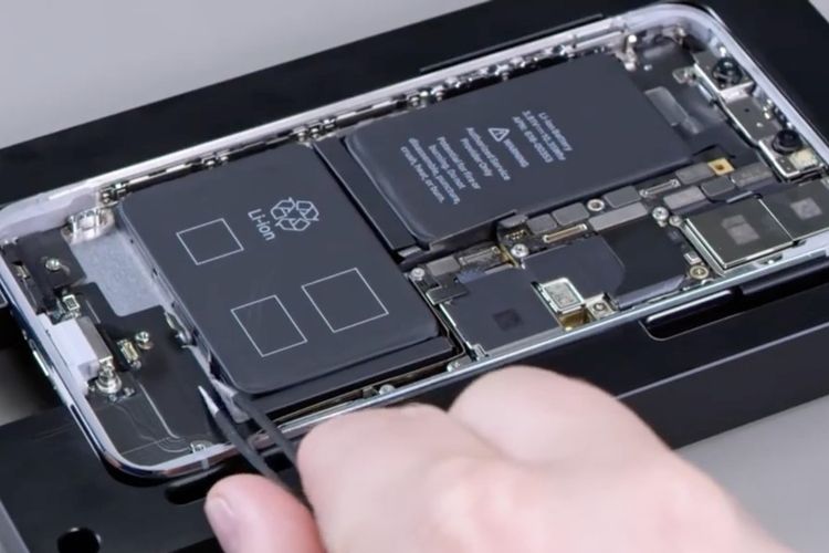 Terungkap! Baterai iPhone XS Berbentuk "L" dengan Gabungan Dua Baterai