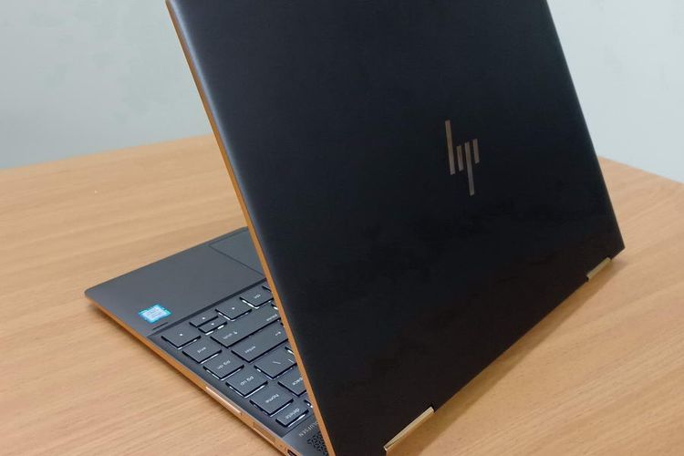 HP Spectre x360 13-ae0xx: Laptop Convertible Untuk Kerja dan Hiburan