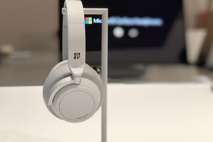 Tak Hanya Laptop, Microsoft Bikin Headphone Wireless Noise Surface