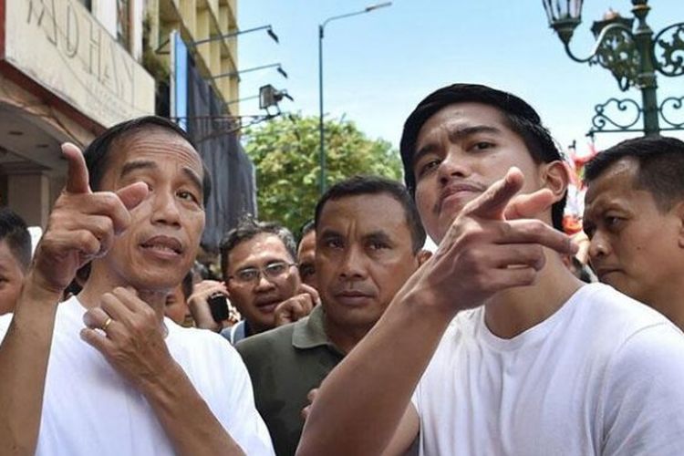 Presiden Jokowi Berguru dengan Kaesang untuk Bisa Main Mobile Legends