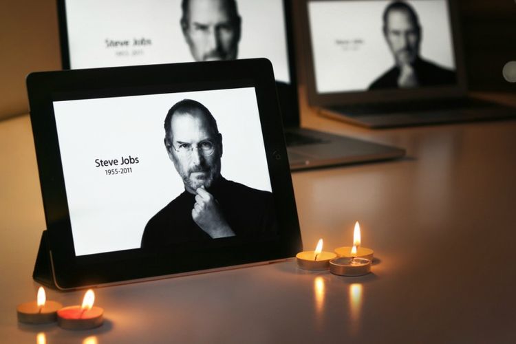 Meski cuma lulusan SMA, Steve Jobs memiliki kecerdasan luar biasa