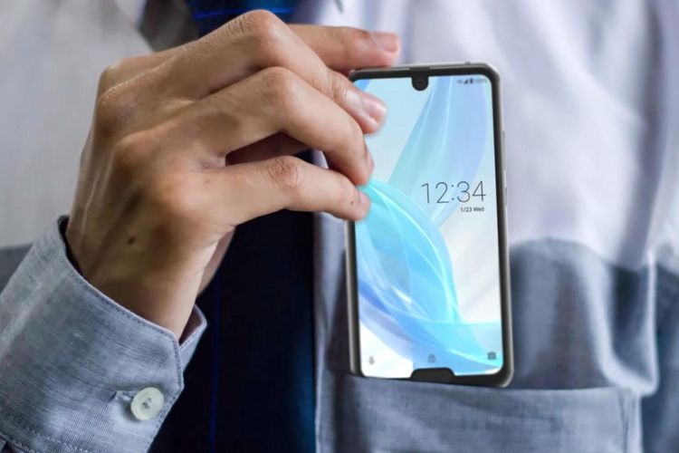 Sharp Luncurkan Ponsel Aquos R2 Compact dengan 2 Poni di Layar