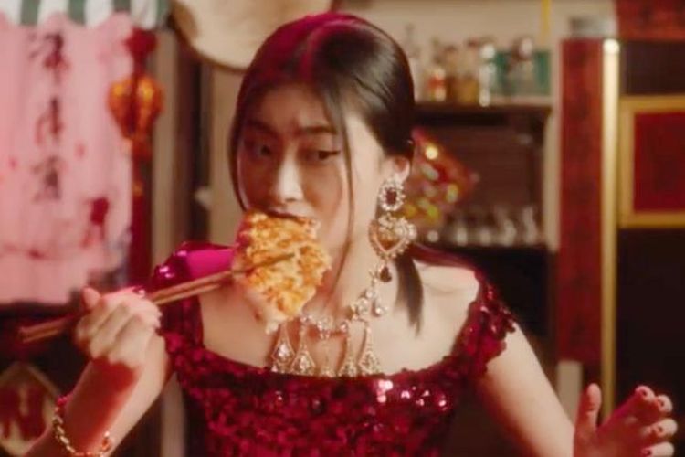 Gara-gara Sumpit, Netizen Tiongkok Murka dengan Dolce & Gabbana