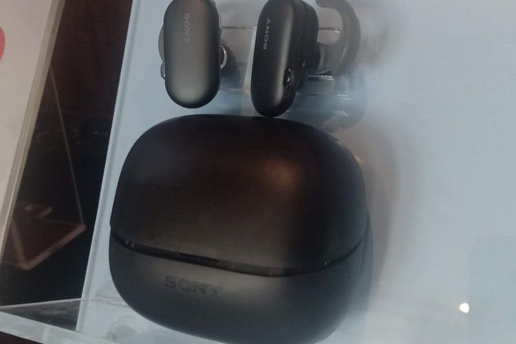 Keren, Earphone Sony WF-SP900 Bisa Digunakan Sambil Berenang
