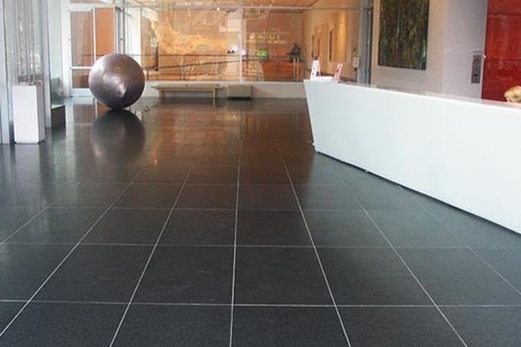 Berita Tips Membuat Lantai Hitam Berkilau Terbaru Hari Ini - Grid.ID