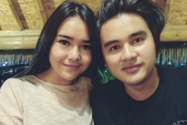 Belum Sebulan Putus Dari Esa Sigit Amanda Manopo Sudah Dapat Gandengan Baru Loh Siapa Semua Halaman Grid