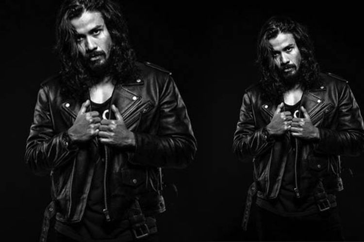 5 Potret Artis Indonesia Tampan Dan Belum Menikah Walaupun Gondrong Mereka Makin Kece Dengan Busana Formal Loh Bikin Meleleh 5 Potret Artis Indonesia Tampan Dan Belum Menikah Walaupun Gondrong Mereka Makin Kece Dengan Busana Formal Loh Bikin Meleleh