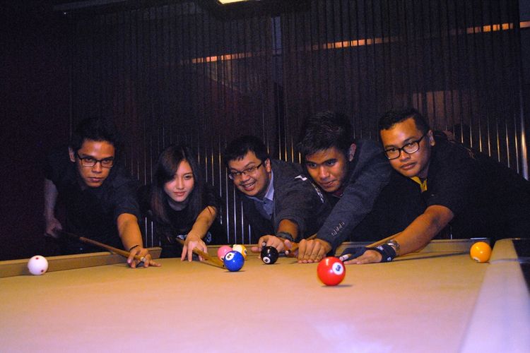 Main Biliar Bareng JKT48