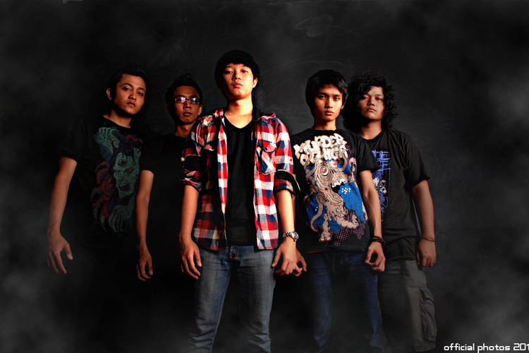 BLOODED SUICIDE New look and new materi