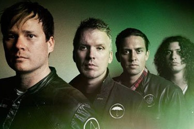 Tom Delonge Pilih Angels Airwaves Ketimbang Blink 182 Semua Halaman Hai