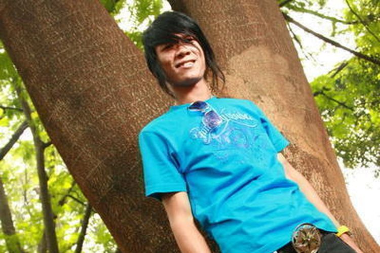 Andika "Kangen Band" : Dikerubungi Fans Band Lain