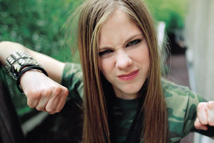 Ini Dia 4 Cewek Pop Punk yang Gayanya Keren Abis Cewek Girlband  