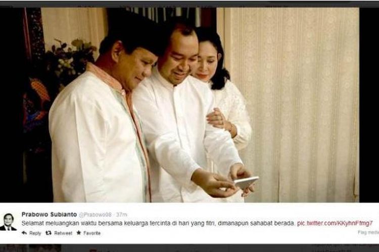 Rayakan Idul Fitri Keluarga Prabowo Selfie