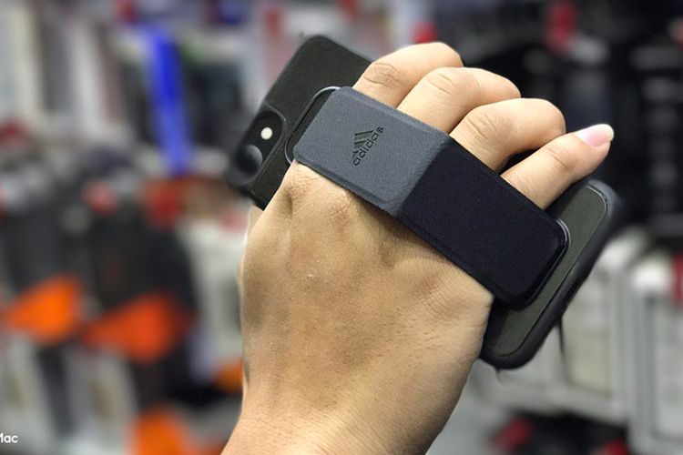 Review Adidas Grip Case iPhone 7: Anti Selip dan Fungsi Penyangga - Semua  Halaman - MakeMac