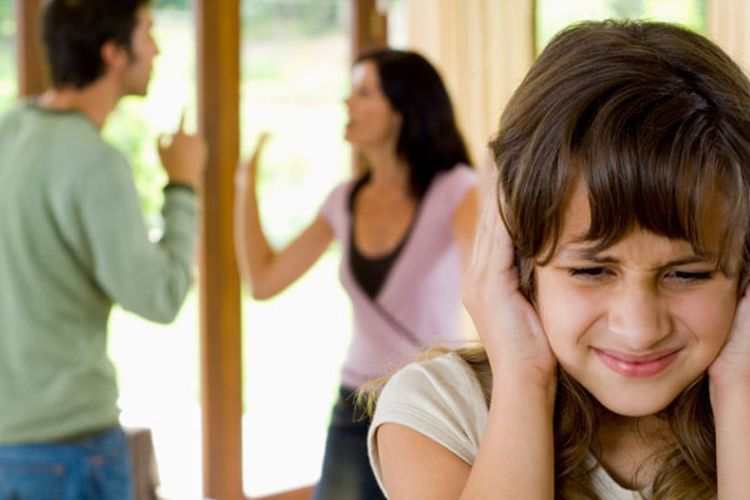 Mengapa Suami Istri Lebih Sering Bertengkar Setelah Punya Anak Nova