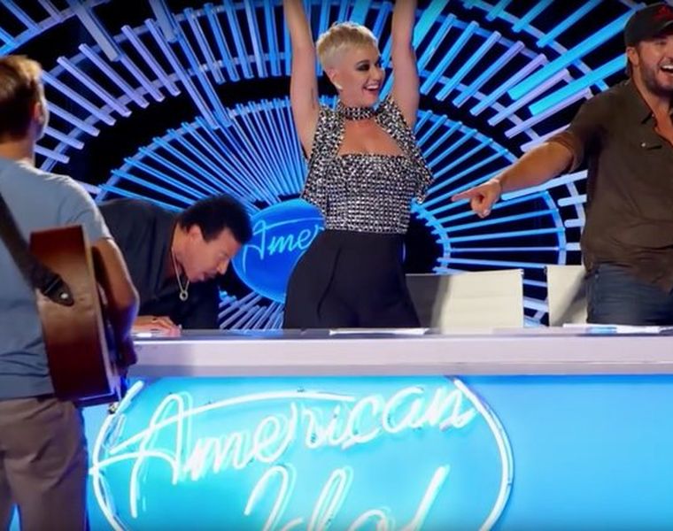 Katy Perry Terkena Isu Pelecehan Ketika Mencium Remaja Cowok Di Audisi American Idol Semua Halaman Cewekbanget Katy Perry Terkena Isu Pelecehan Ketika Mencium Remaja Cowok Di Audisi American Idol Semua Halaman Cewekbanget