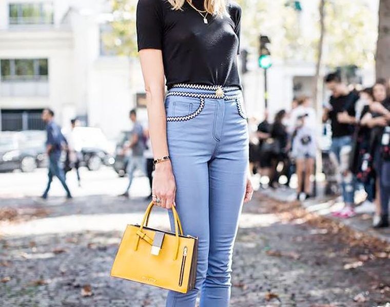 Saat Memakai High Waist Pants 
