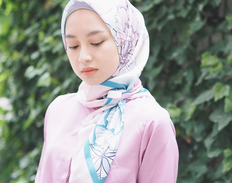 Tips Mix And Match Hijab Bermotif Biar Enggak Kelihatan Heboh Atau Berlebihan Semua Halaman Cewekbanget Tips Mix And Match Hijab Bermotif Biar Enggak Kelihatan Heboh Atau Berlebihan Semua Halaman Cewekbanget