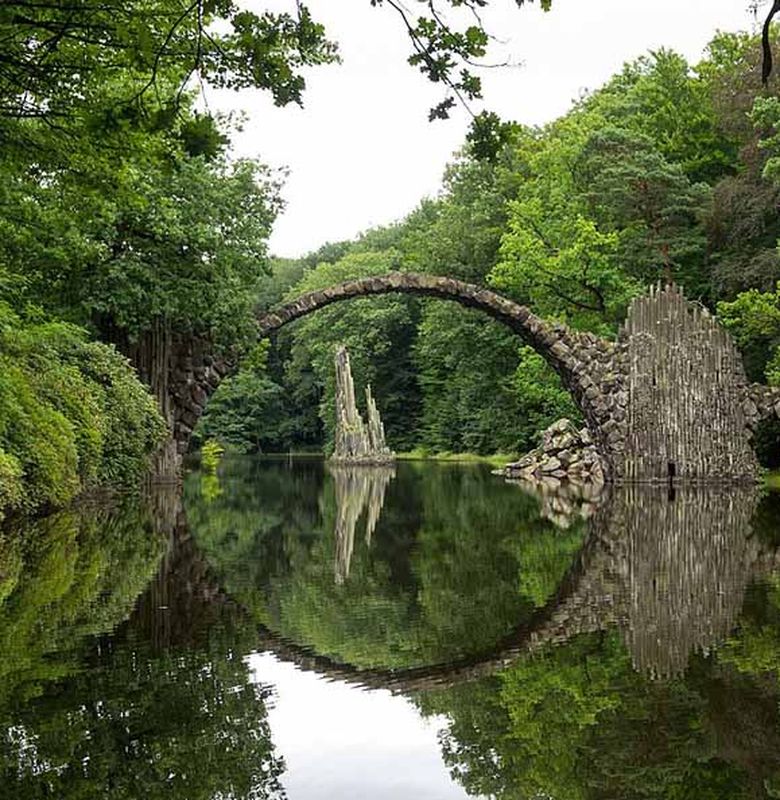 Jembatan Tua Yang Unik - Bobo