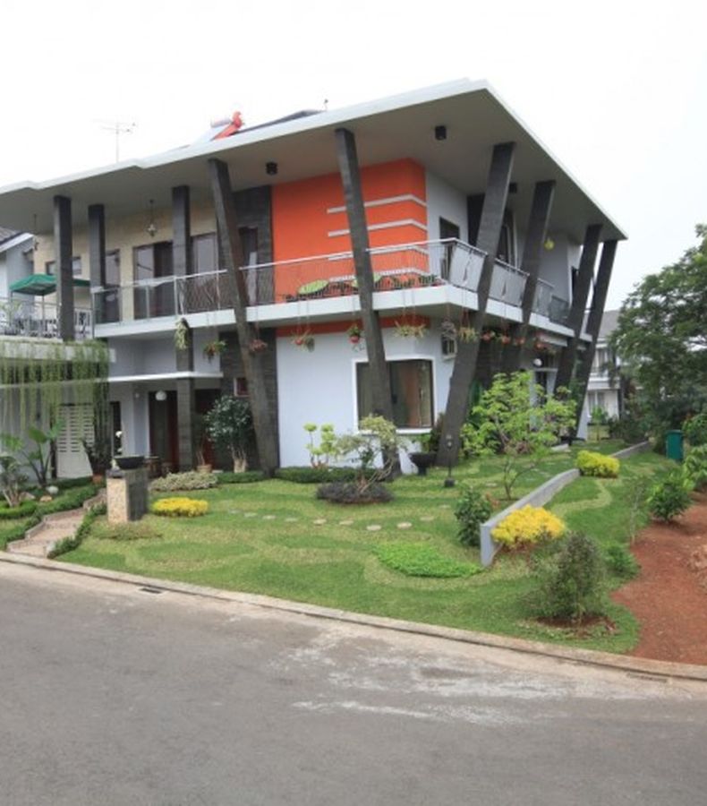 Uniknya Desain Rumah Berfasad Tiang Miring Ini Semua Halaman Idea