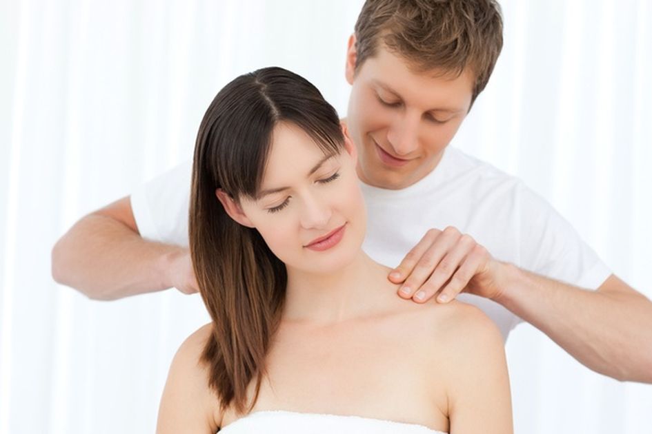 Teen babe gets sensual massage
