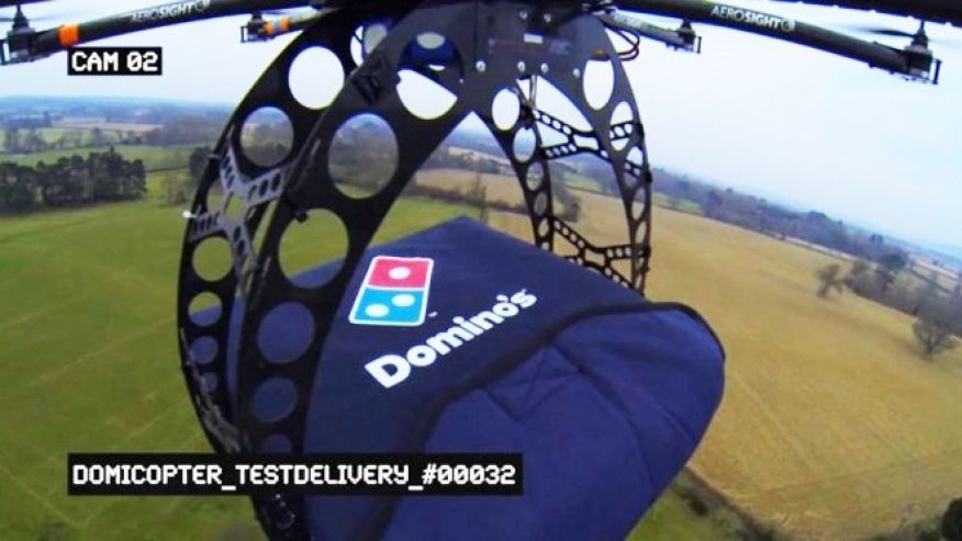 Drone yang sukses mengantarkan pizza secara otomatis