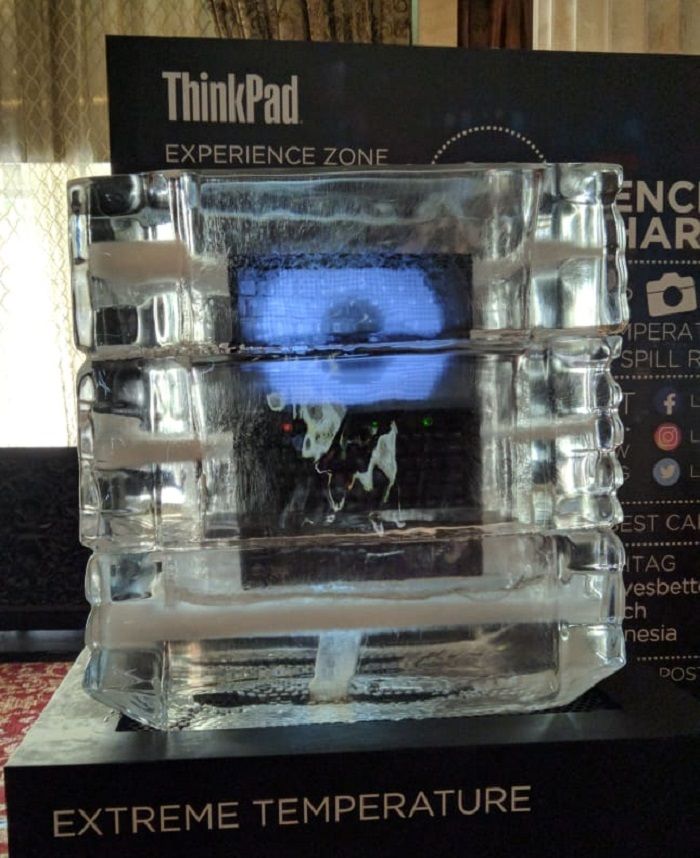 Tes pengujian ala militer dilakukan ke semua seri ThinkPad, salah satunya diuji dalam suhu ekstreme di dalam es