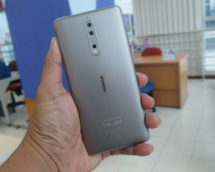 Nokia 8 sisi belakang