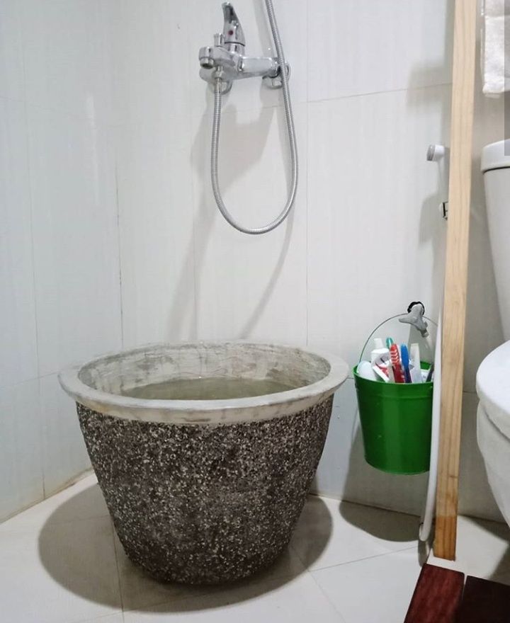 kamar mandi natural