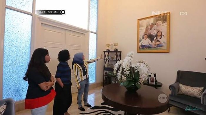 Intip Isi Rumah Bergaya ‘American Classic’ Milik Uya Kuya