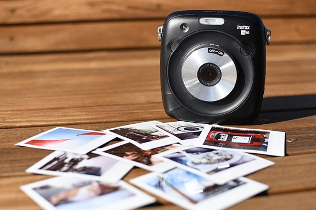 instax square