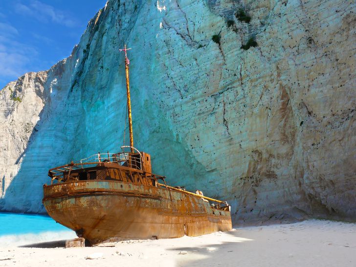 Navagio Beach, Zakynthos, Yunani