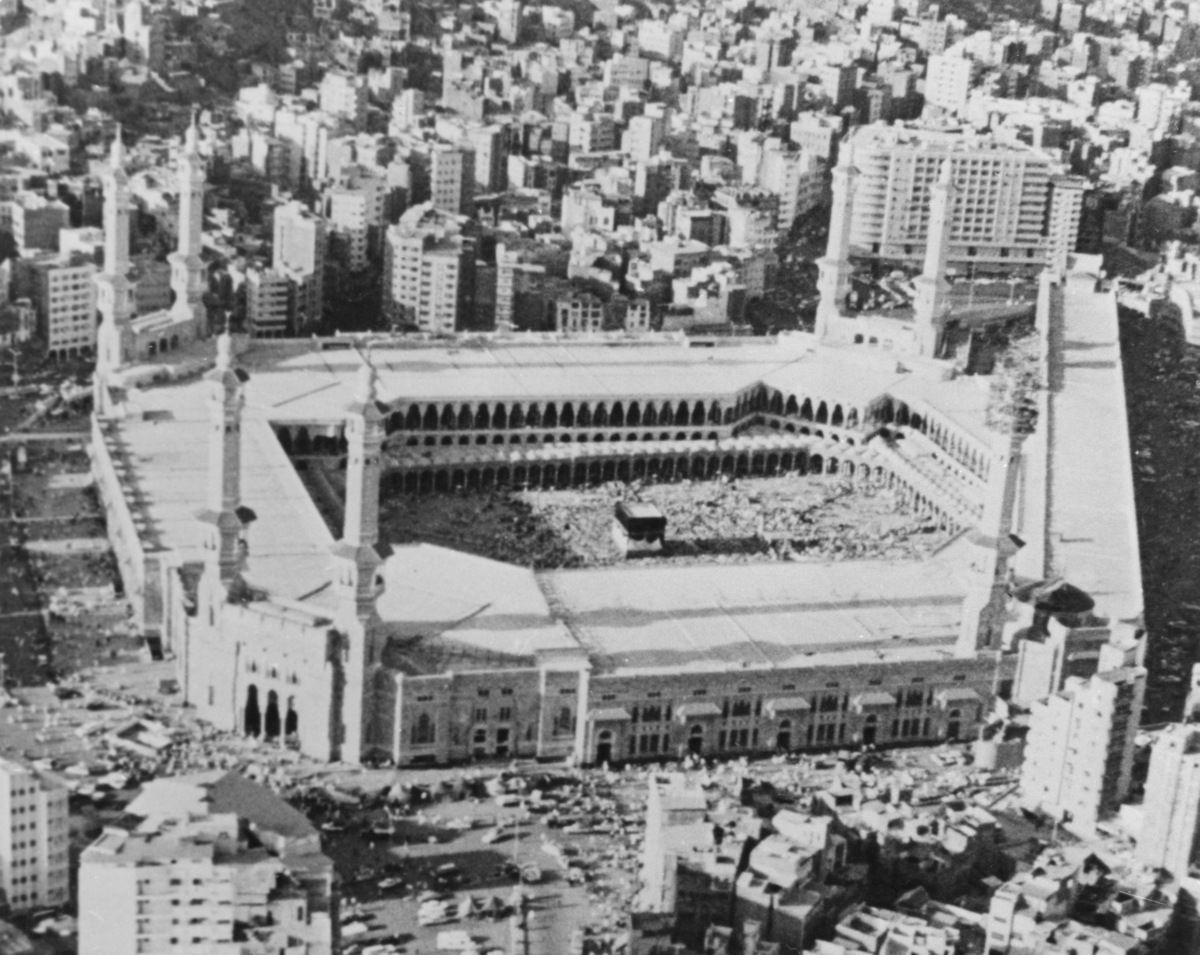 Foto masjidil haram dari masa ke masa