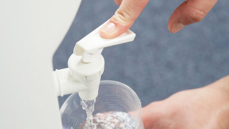 Yakin Dispenser Di Rumah Bersih? Tiru Cara Mudah Membersihkannya 