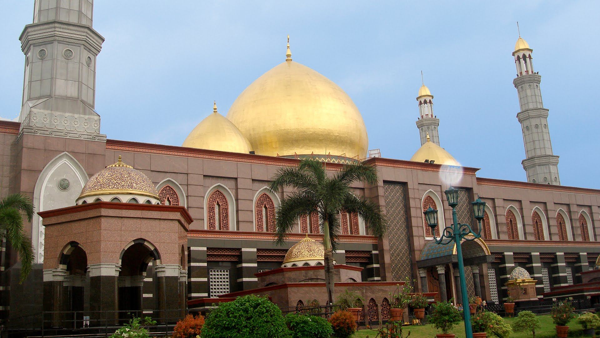 Masjid Dian Al-Mahri, Depok