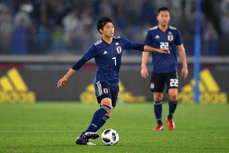 YOKOHAMA, JAPAN - MAY 30:  Gaku Shibasaki of Japan in action during the international friendly match