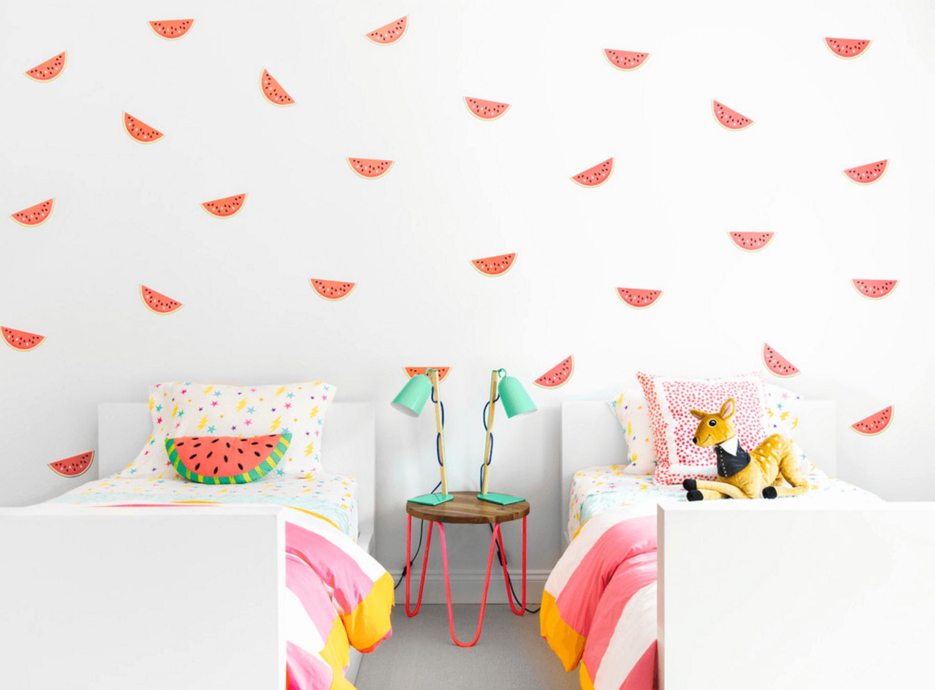 wall sticker di kamar anak | dok. cdn.freshome.com