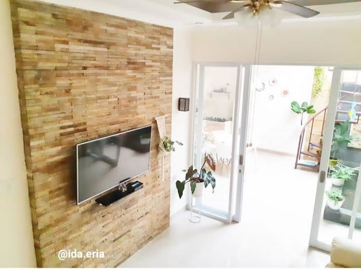 ruang TV di rumah @ida.eria | dok. instagram/ida.eria