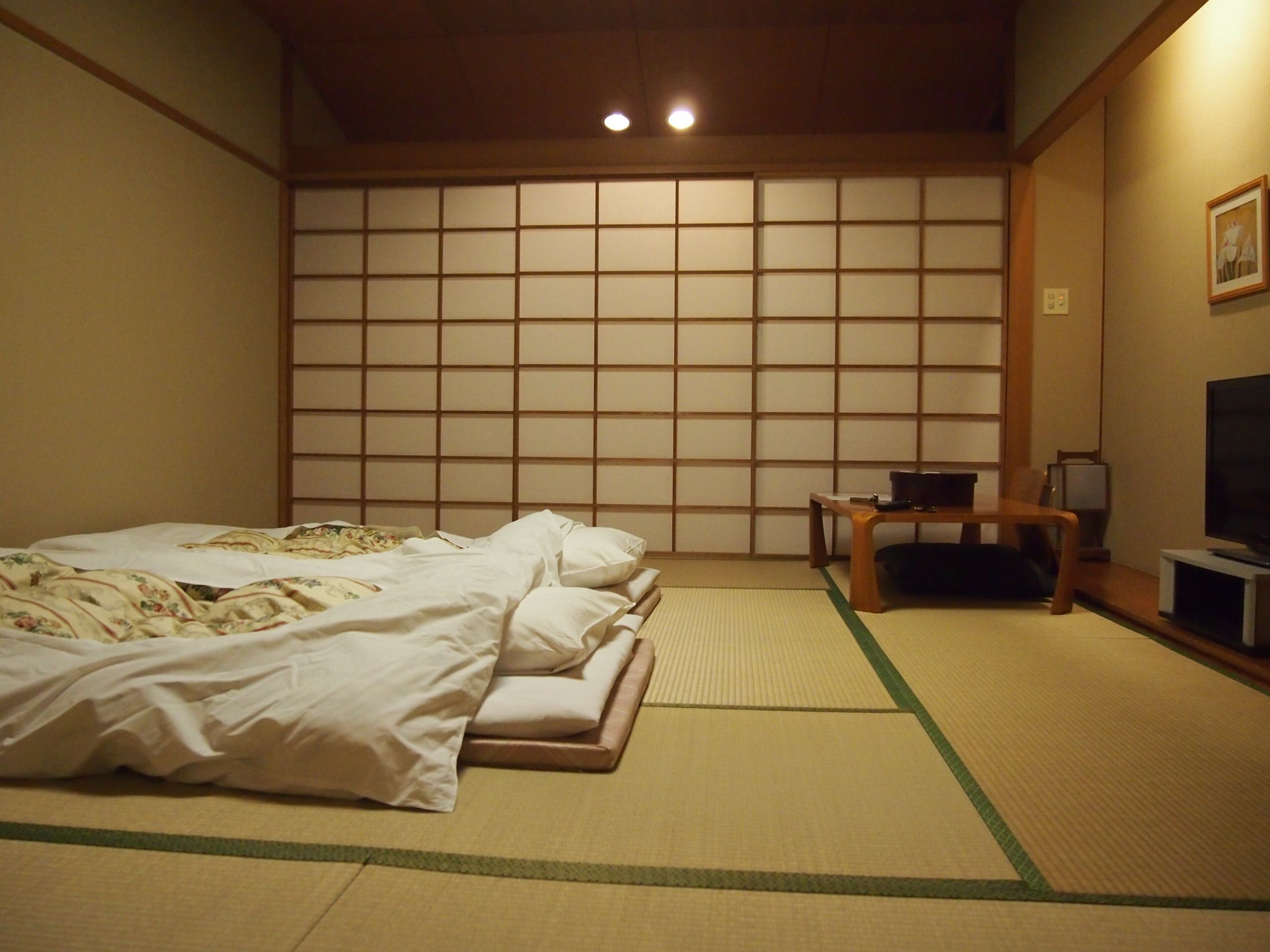 Kamar tidur dengan tatami