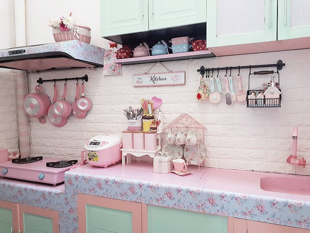 Contoh Desain Dapur Serba Pink