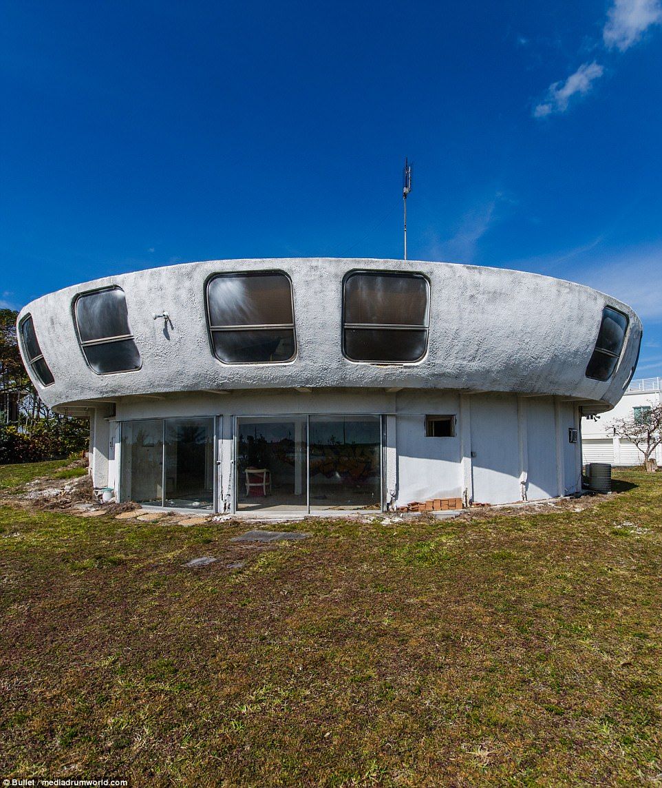 rumah UFO