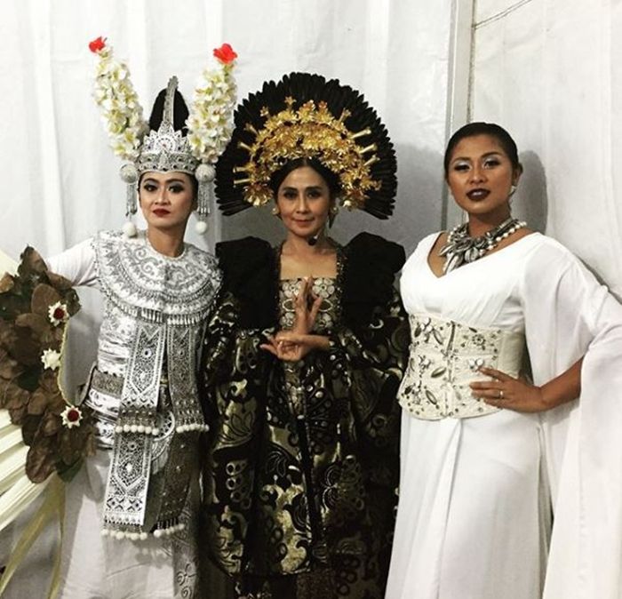 Terlihat Feminin Ternyata Ayu Laksmi Dulu Seorang Lady Rocker Grid Id