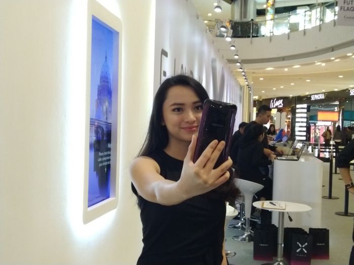 selfie dengan Oppo Find X