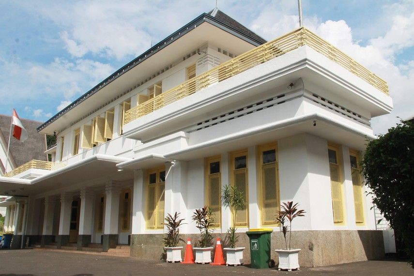 Bangunan bergaya arsitektur art deco