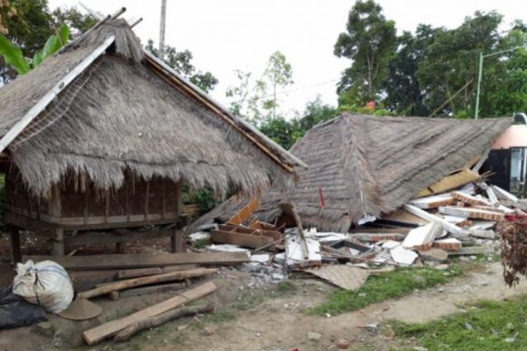 rumah adat Lombok Utara